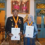 Keraton Surakarta Beri Gelar Penghormatan Pj.Wali Kota Dan Pj.TP PKK Kota Kendari